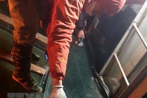 Lai Châu: Đã thay tấm kính nứt ở Khu du lịch Cầu kính Rồng Mây