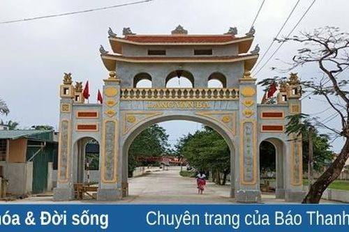 Thăm thôn kiểu mẫu Văn Ba