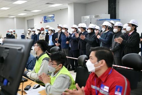 Phó Thủ tướng kiểm tra đốt lửa lần đầu Nhiệt điện Thái Bình 2