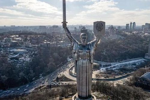 Nền kinh tế Ukraine bị 'bóp nghẹt' trong cuộc khủng hoảng như thế nào?