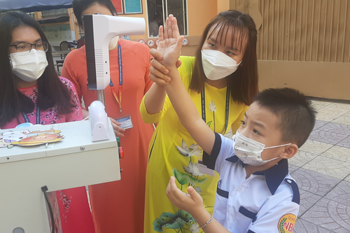 Hướng dẫn mới nhất xử trí F0 trong trường học ở TP.HCM