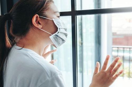 Sai lầm đáng sợ khi chăm sóc F0 tại nhà khiến bệnh trầm trọng hơn, rất nhiều người đang áp dụng sai mà không biết