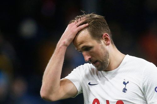 Tottenham thua đội hạng 19