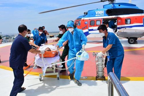 Cấp cứu kịp thời bệnh nhân tình trạng nặng từ huyện đảo Trường Sa