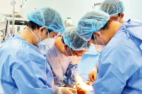 Tăng cường nguồn nhân lực y tế