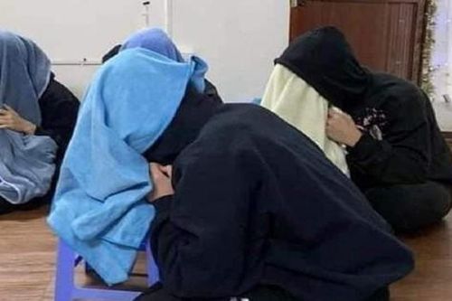 'Cười ra nước mắt' với cách chăm sóc F0 tại nhà