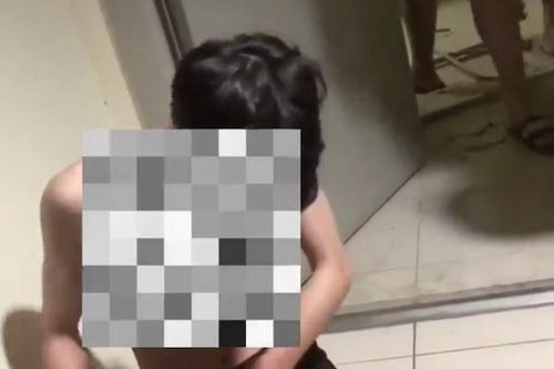 Tình cảnh éo le của nam sinh 'bị trói tay' trong kí túc xá