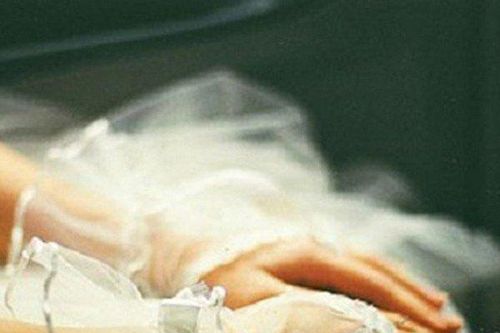 Đêm tân hôn chồng từ chối 'ân ái', vợ gặng hỏi mới rõ sự thật đắng cay