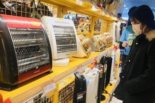 Kinh doanh máy sưởi, máy sấy quần áo 'hốt bạc' trong đợt lạnh kéo dài