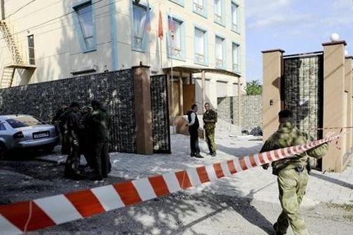 Ukraine ban bố tình trạng khẩn cấp toàn lãnh thổ