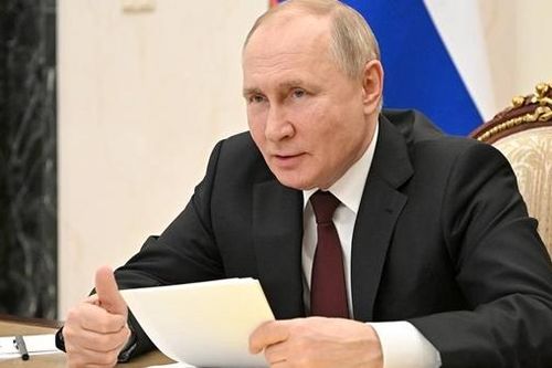 Tổng thống Putin phê chuẩn 'chiến dịch quân sự đặc biệt' ở Ukraine