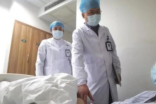 Chàng trai 24 tuổi hốt hoảng vì vừa ngủ dậy đã đau hạ vị dữ dội, tinh hoàn xoắn 90 độ vì 3 sai lầm phổ biến ở người trẻ