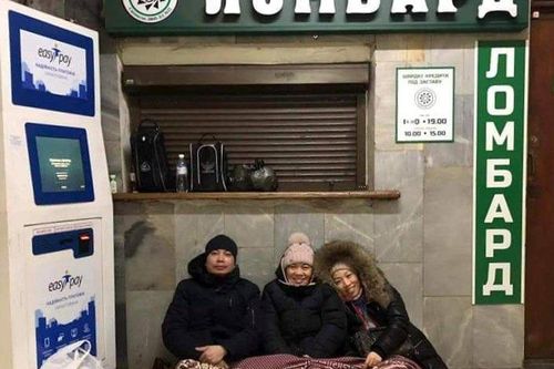 Người Việt tại Kharkiv ngủ đêm ở ga tàu điện ngầm