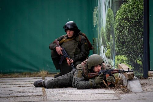 Tình báo Mỹ: Kyiv có thể rơi vào tay Nga trong vài ngày tới
