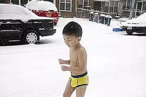 Cậu bé chạy bộ giữa thời tiết -13 độ năm 2012 giờ ra sao?