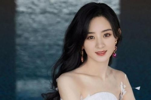 Triệu Lệ Dĩnh bị tố 'mắc bệnh ngôi sao'