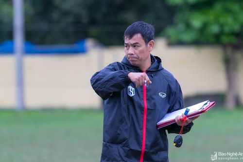 HLV Huy Hoàng: 'SLNA đã gặp may trước Bình Dương'
