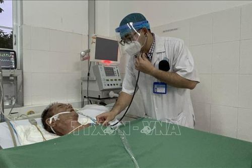 Những 'thiên thần áo trắng' nơi 'đầu sóng ngọn gió'