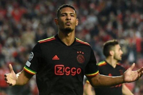 Haller: 'Hàng thải' từ West Ham, 'dị nhân' ở Champions League