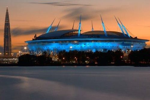 UEFA tước quyền đăng cai trận chung kết Champions League của Nga