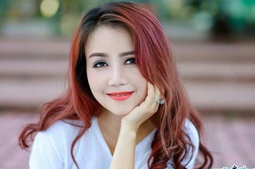 'Cô Xuyến' Hoàng Yến hứa tặng 1 tỷ đồng cho ai phát hiện ra dấu vết tiêm filler trên cơ thể