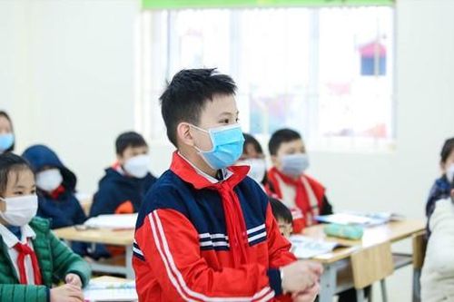 Nhiều địa phương tạm dừng dạy học trực tiếp