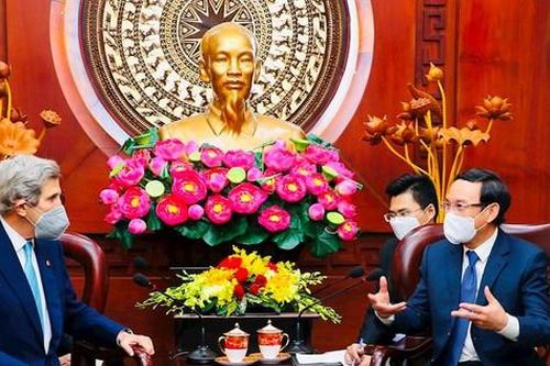 Bí thư TPHCM tiếp Đặc phái viên Tổng thống Hoa Kỳ John Kerry