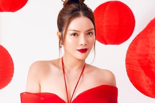 Lý Nhã Kỳ: 'Tôi từng yêu doanh nhân, một năm gặp được mấy lần'