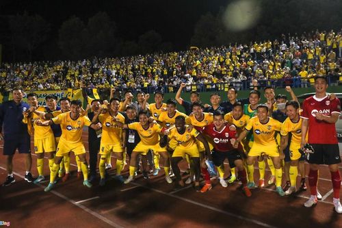 Bình Dương - SLNA (0-1): May nhưng chưa hay