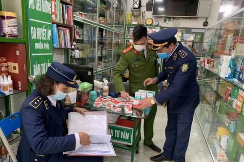 Sơn La: Thu giữ lô thuốc 'đặc trị COVID-19' không rõ nguồn gốc
