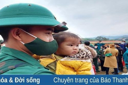 Cu Nhõi đi bộ đội