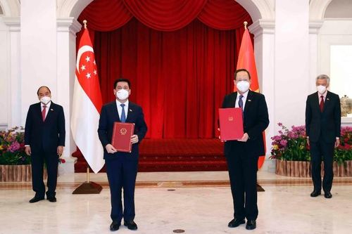 Một số hoạt động của Bộ trưởng Nguyễn Hồng Diên trong khuôn khổ chuyến thăm cấp Nhà nước của Chủ tịch nước Nguyễn Xuân Phúc và phu nhân tới Xinh-ga-po
