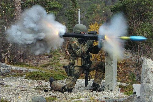 Xe tăng Nga gặp nguy khi Đức cung cấp cho Ukraine loại vũ khí cực mạnh