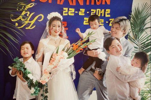 Cặp vợ chồng cùng 4 con chụp ảnh cưới phong cách thập niên 90