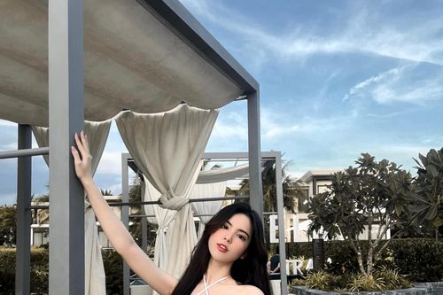 Hot girl Đồng Tháp nổi tiếng trên báo Trung nhờ đường cong mê hoặc