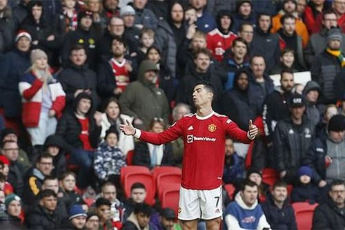 Ronaldo vô duyên, MU sảy chân trước đội đứng áp chót BXH
