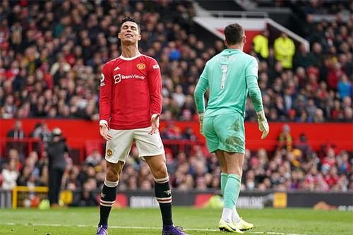 Ronaldo, Bruno, Elanga và hàng công tồi tệ của MU
