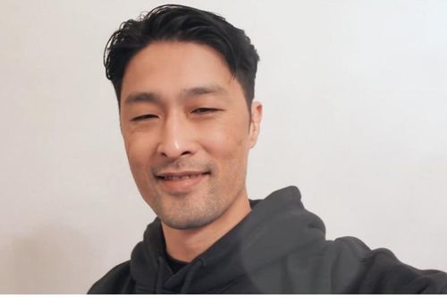Diện mạo của Johnny Trí Nguyễn như thế nào khi thay đổi một điểm trên khuôn mặt khiến dân tình 'rần rần'