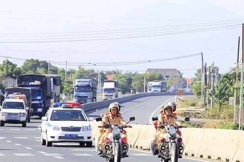 Chuyên gia giao thông lý giải việc ban hành Luật Trật tự an toàn giao thông đường bộ