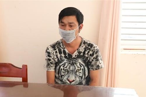 Mất mạng vì hất rượu vào mặt bạn nhậu
