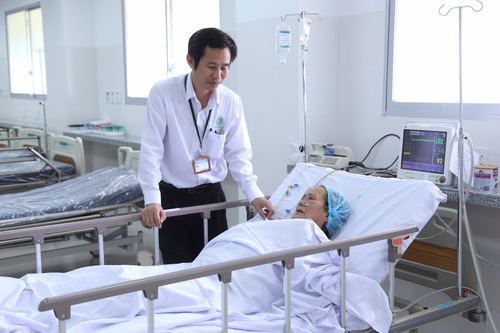 Giám đốc BV Lê Văn Thịnh: 'Mong có thêm nhiều sức khỏe để chăm sóc người dân'