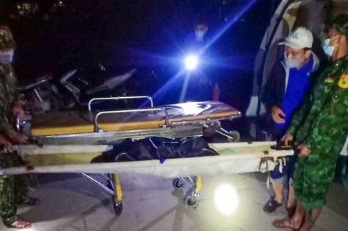 Phát hiện thi thể bé gái 3 tuổi trong vụ lật cano chở 39 người
