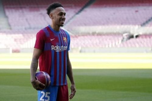 Chuyển nhượng cầu thủ: Lý do Aubameyang rời Arsenal; Rangnick muốn có Darwin Nunez; PSG cân nhắc thay HLV