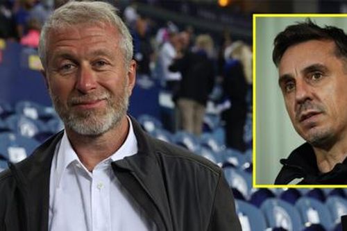 Neville tức giận với tuyên bố trao quyền quản lý Chelsea của Abramovich