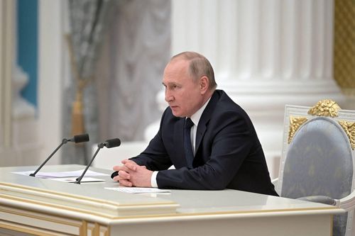 Tổng thống Putin sử dụng quân bài răn đe hạt nhân, phương Tây tăng tốc chuyển vũ khí cho Ukraine