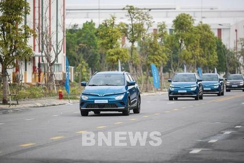Từ tháng 3/2022, mức thu lệ phí trước bạ với ôtô điện là 0%