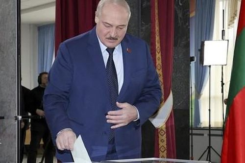 Belarus từ bỏ quy chế phi hạt nhân hóa
