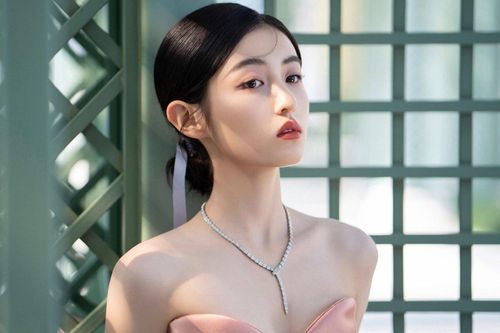 Nghệ sĩ Trung Quốc lao đao sau khi lộ chuyện hẹn hò