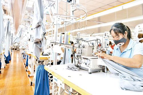 Hướng ưu tiên vào thị trường trong nước