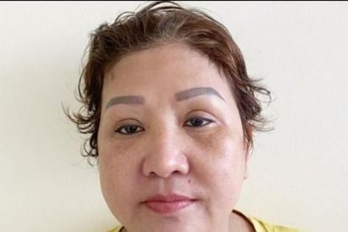 Nữ quái giả nhân viên Văn phòng Chính phủ, dùng valy chứa đô la âm phủ lừa đảo